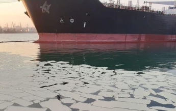В порту Южном произошло аварийное загрязнение вод