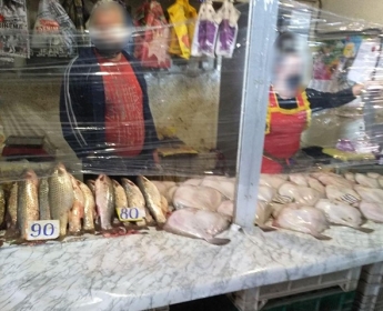 На центральном рынке Мелитополя изъяли рыбу без документов (фото)