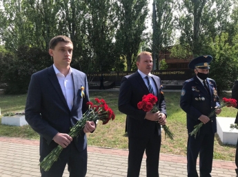 Мелитополь замолчал на минуту в память о погибших во Второй мировой войне (фото, видео)