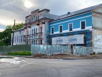 Уже известно, какого цвета будет старинный ДК в Мелитополе после ремонта (фото)