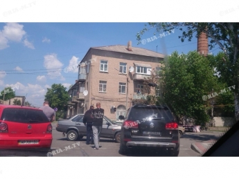 В Мелитополе возле горотдела полиции тройное ДТП (фото, видео)