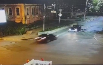 Момент ДТП во время погони в Днепре попал на видео
