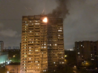 В России прогремел мощный взрыв в многоэтажке, поднялось "адское" пламя: фото и видео