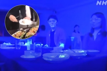 В Японии показали на видео, как COVID-19 атакует посетителей ресторанов