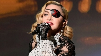 В сети обсуждают внешность Мадонны после слухов о пластике ягодиц: как выглядит 61-летняя певица