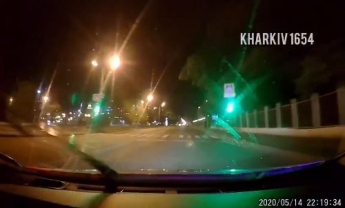 В Харькове водитель устроил гонки с целой "армией" полицейских: видео погони