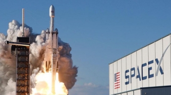 Пентагон "прервал" запуск спутников SpaceX