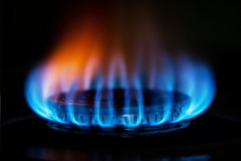 "Нафтогаз" объяснил украинцам, почему вода на плитах закипает дольше, а пламя не синее