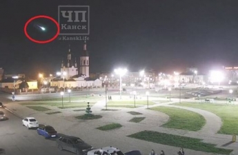 Яркий метеорит над Канском попал на видео