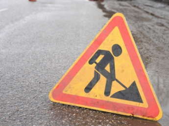 В Мелитополе водитель не поверил знаку "ремонт дороги". В сети показали последствия (видео)