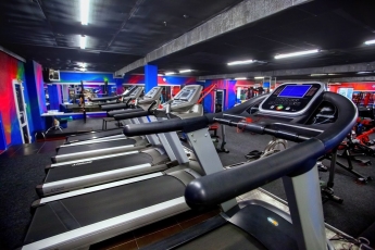 В Мелитополе фитнес-клубы и тренажерные залы обзванивают клиентов