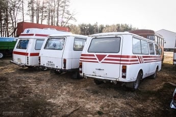 Инженер спас от утилизации десятки легендарных микроавтобусов СССР