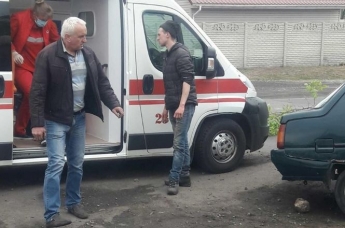 Под Днепром пенсионерка на "Славуте" врезалась в фуру: трое пострадавших (фото)