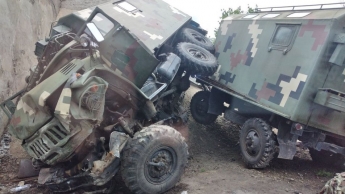 ДТП с военным авто под Харьковом: появились данные о пострадавших и причине аварии