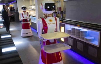 Роботы-официанты будут обслуживать клиентов ресторана в Нидерландах