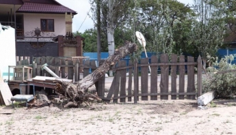У побережья Азовского моря пронесся мощный ураган: появились ФОТО и ВИДЕО