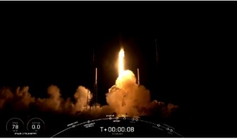 Ракета Маска отправила в космос партию спутников и вернулась на Землю: впечатляющее видео