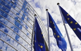 Еврокомиссия призывает открыть границы в ЕС до конца месяца