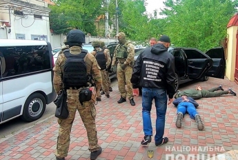 В Одессе ликвидировали "реабилитационный центр", где людей приковывали наручниками [видео]