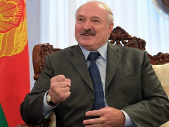 Всем показали: Лукашенко похвастался, что в разгар пандемии коронавируса Беларусь не закрылась на карантин