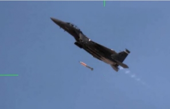 В США испытали ядерное оружие с истребителя F-15E