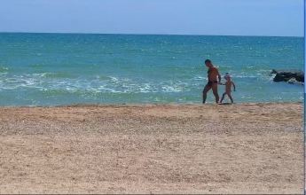 В Кирилловке на пляжах почти нет отдыхающих (фото, видео)