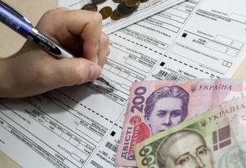 За долги по ЖКХ украинцев могут лишать водительских прав и зарплаты: В Раде зарегистрировали законопроект