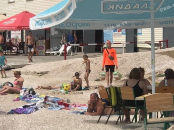 Что почем на пляжах в Кирилловке в сезоне-2020 (фото, видео)