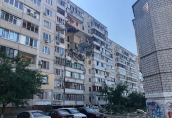 Под завалами люди: жуткие детали разрушительного взрыва в многоэтажке Киева, фото, видео