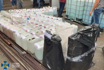 В Запорожье СБУ прекратила деятельность цеха по изготовлению контрафактного спирта на миллионы гривен