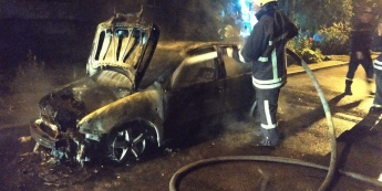 В Запорожье за ночь горели два автомобиля (ФОТО, ВИДЕО)