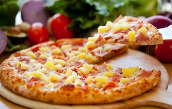 Гавайскую пиццу предложили запретить из-за колониального угнетения