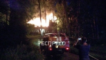 Ресторан горит на выезде из Киева. ВИДЕО+ФОТОрепортаж