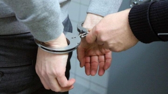 Под Днепром мужчина ограбил 15-летнюю девушку: подробности и фото