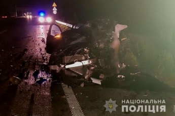 В Полтавской области произошло ДТП: водитель легковушки погиб на месте