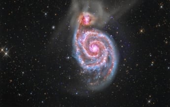 Hubble снял "сверхскоростную" галактику