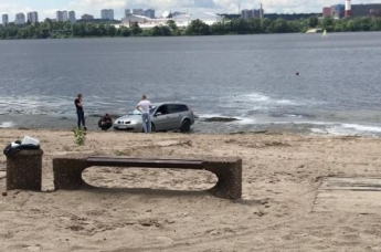 В Киеве водитель устроил тест-драйв авто - все закончилось 