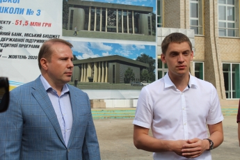 Где в Мелитополе к осени появится обновленная спортшкола и сквер (фото, видео)