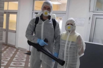 В Киеве инфицированные COVID-19 иностранцы сбежали из общежития