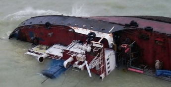 Новая беда случилась с танкером "Делфи", Черное море снова страдает: подробности