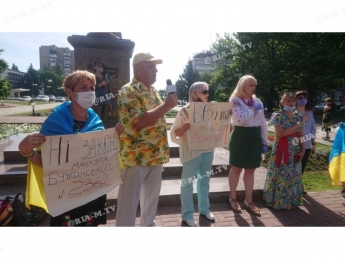 Участники акции протеста рассказали, как вынуждали говорить на русском в Мелитополе (фото, видео)