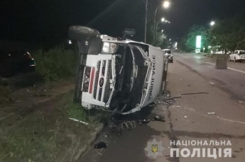 В Ужгороде легковой автомобиль врезался в «скорую»: пострадали пять человек