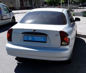 В Запорожье инспекторы по парковке оштрафовали полицейских