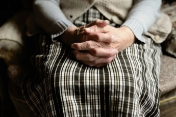 В Кривом Роге мужчина задушил 82-летнюю бабушку: подробности