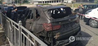 В центре Киева средь бела дня сгорели два авто: владельцы говорят об угрозах и 