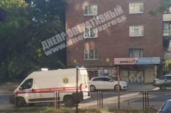 В Днепре на массиве Приднепровск женщина на улице избивала маленькую девочку: подробности