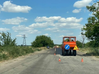Вокруг Мелитополя ремонтируют сельские дороги (фото)
