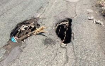 В Днепропетровской области показали дорогу, убивающую нервы водителей: фото