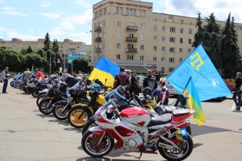 В Мелитополь прибудут байкеры с украинскими и крымскотатарскими флагами