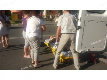 В Мелитополе ребенка на пешеходном переходе сбили на глазах у бабушки (фото, добавлено видео)